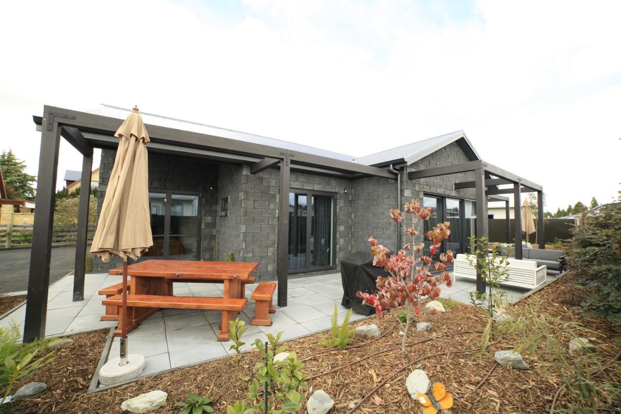 Black Stilt Retreat, Stunning Luxury Property Twizel Bagian luar foto