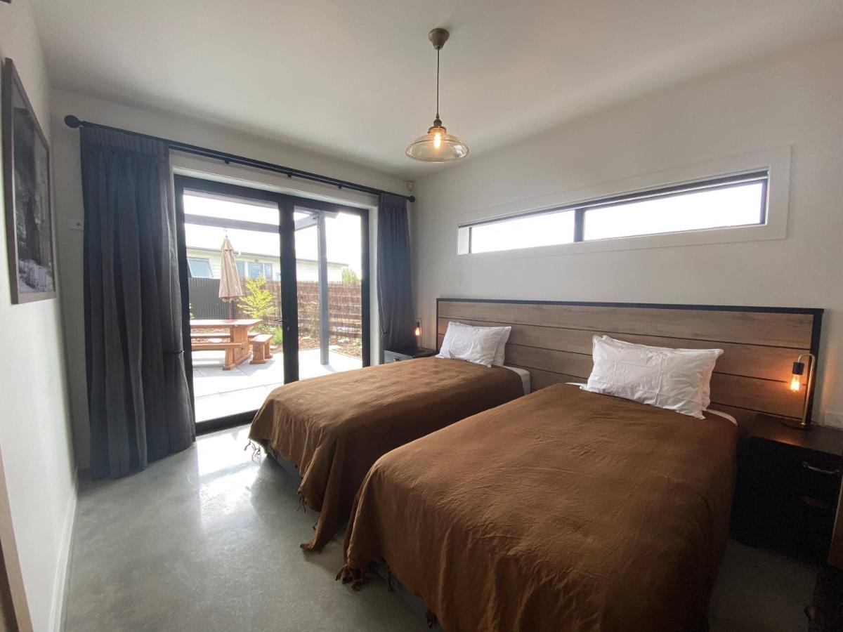 Black Stilt Retreat, Stunning Luxury Property Twizel Bagian luar foto