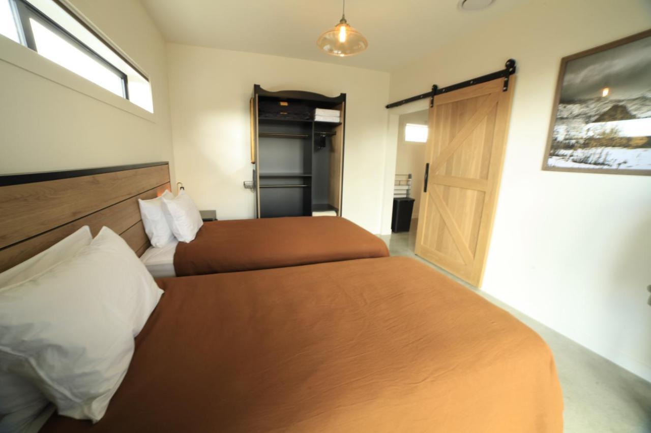 Black Stilt Retreat, Stunning Luxury Property Twizel Bagian luar foto